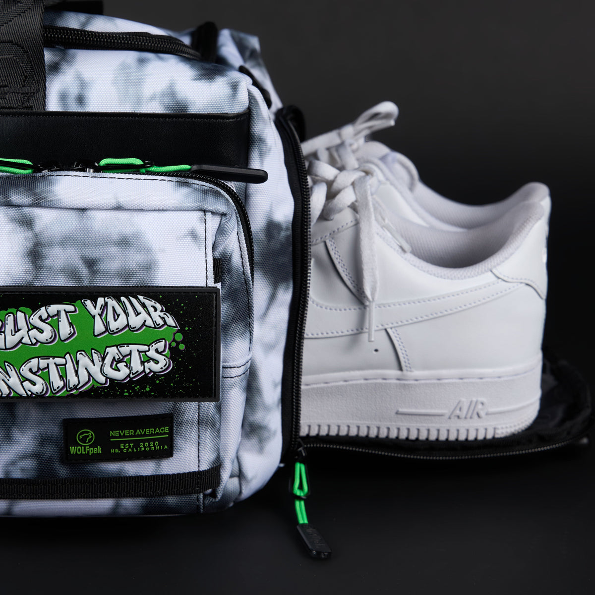 30L Perfect Duffle Bag Graffiti Green - Image 28