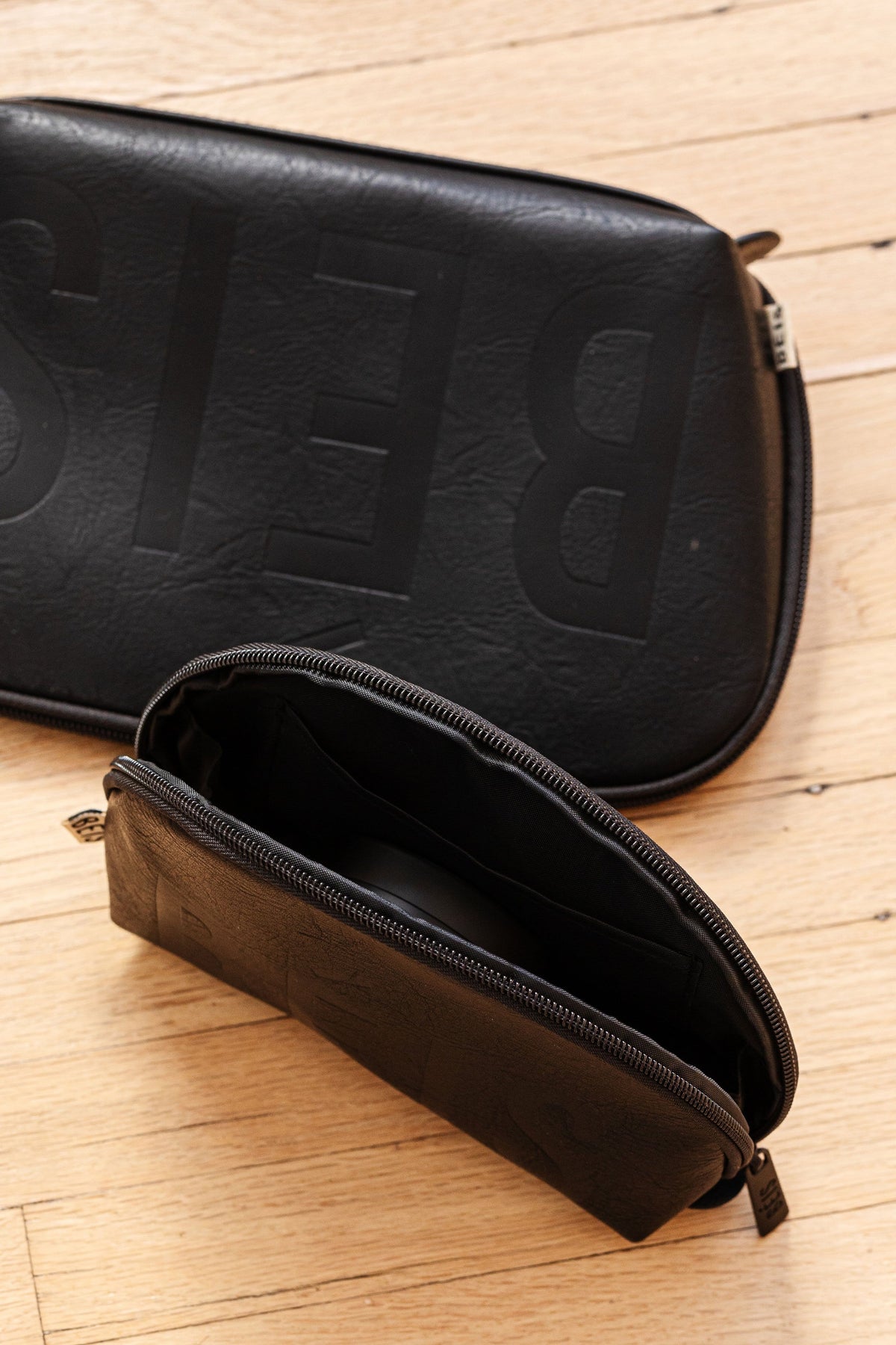 The Cosmetic Pouch Set in Black - Image 5