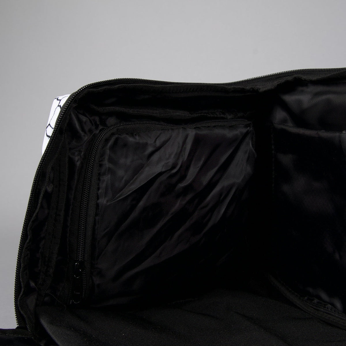 30L Perfect Duffle Bag Part 2: The Reign - Image 23