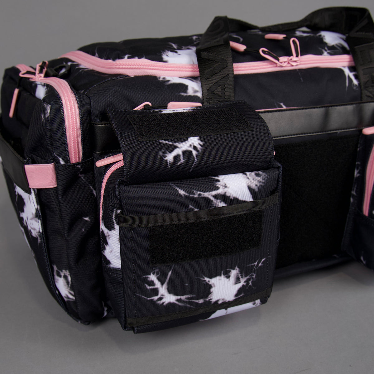 40L Ultimate Duffle Bag Black Lightning Knockout Pink - Image 13