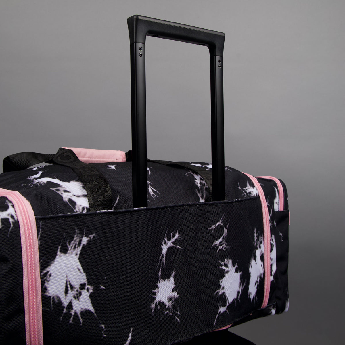 40L Ultimate Duffle Bag Black Lightning Knockout Pink - Image 21