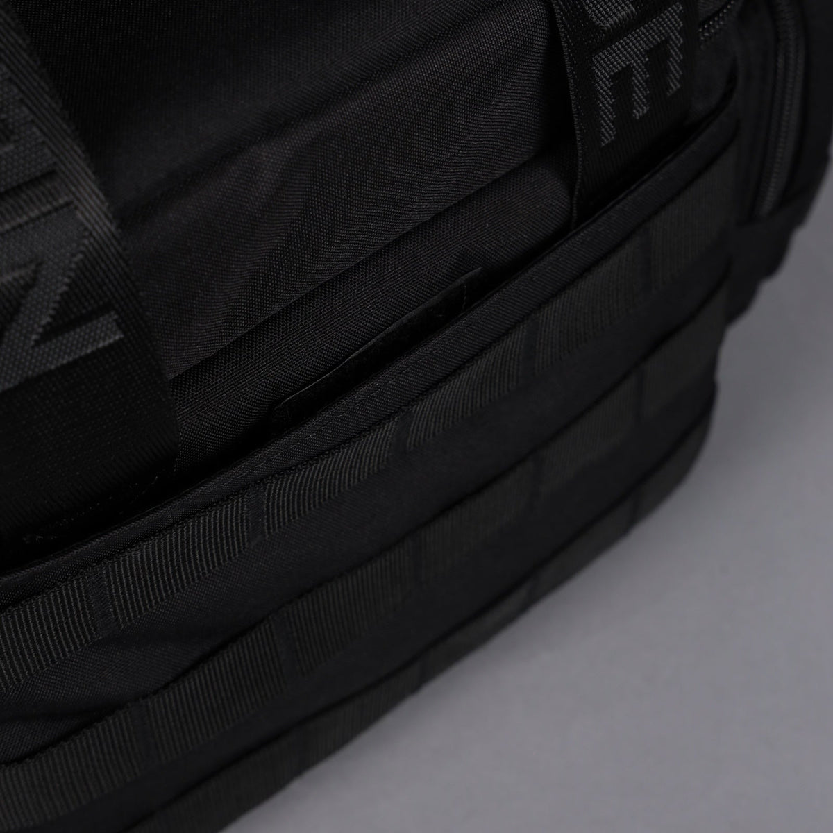 20L Alpha Black Tactical Lunch Box - Image 15