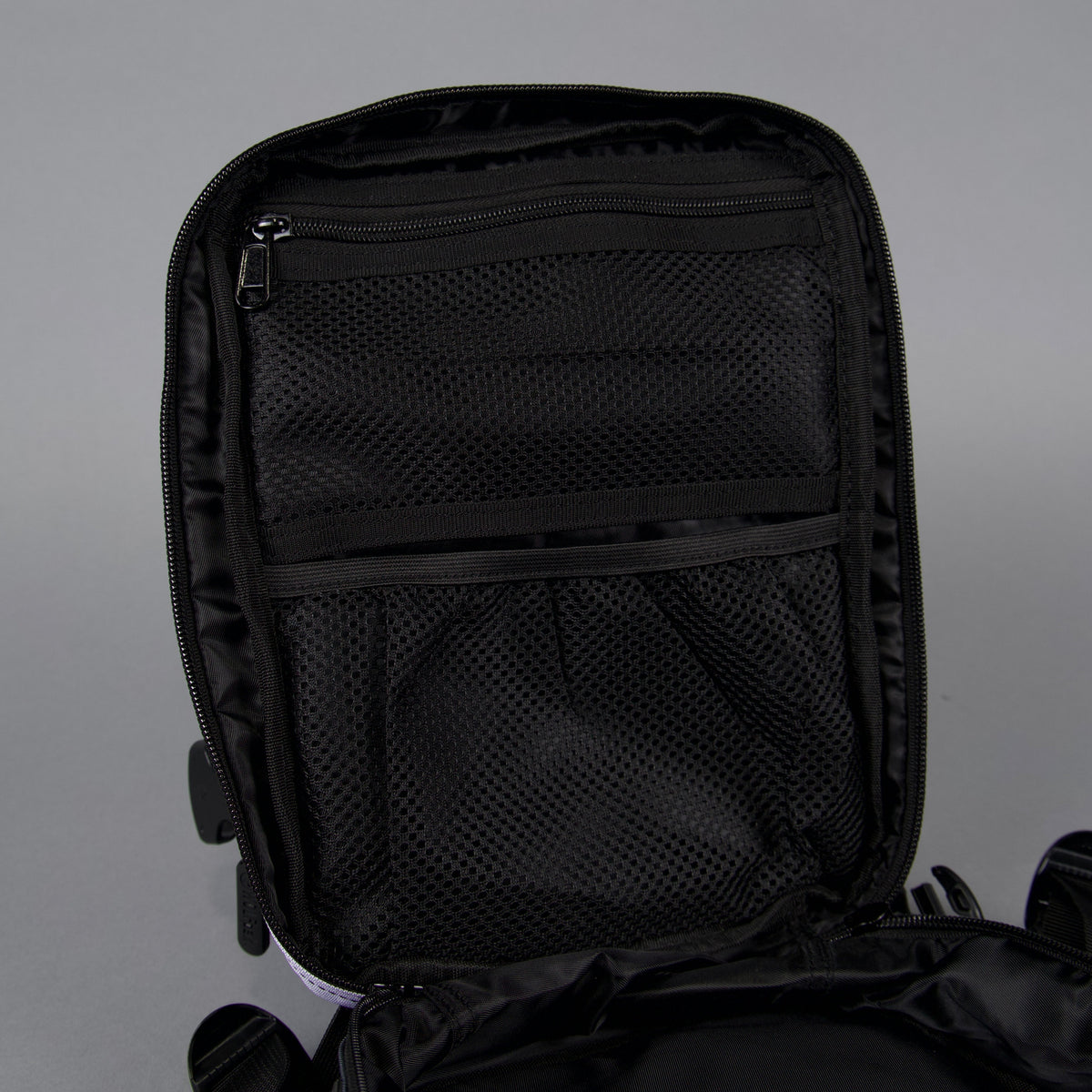 9L Backpack Mini Achromatic - Image 15