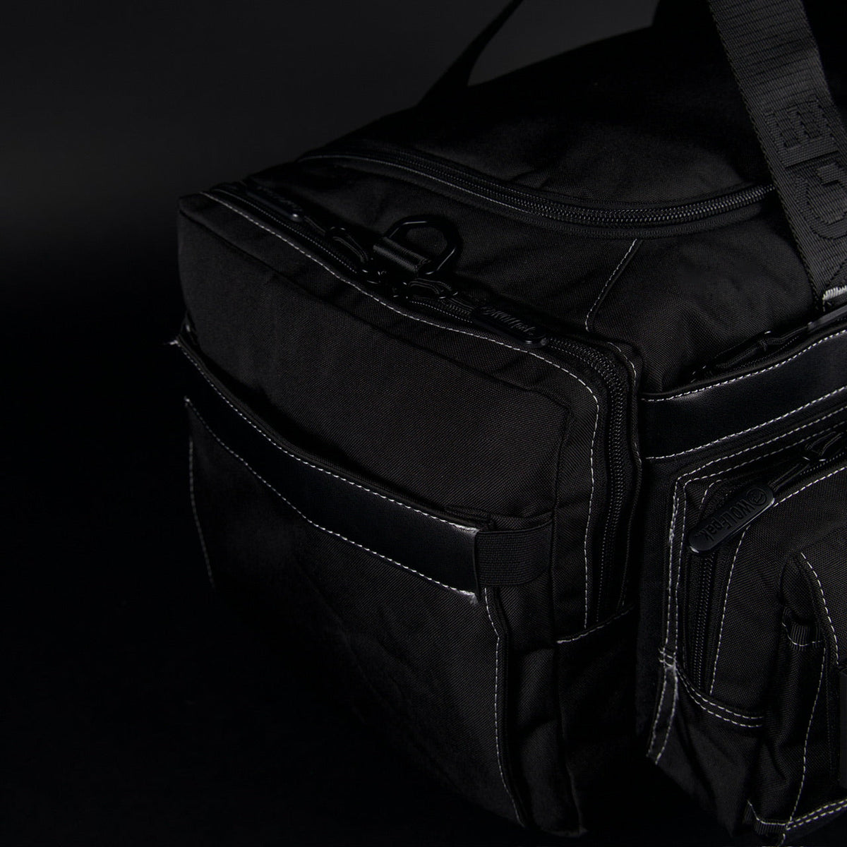 30L Perfect Duffle Bag Black Phantom - Image 15