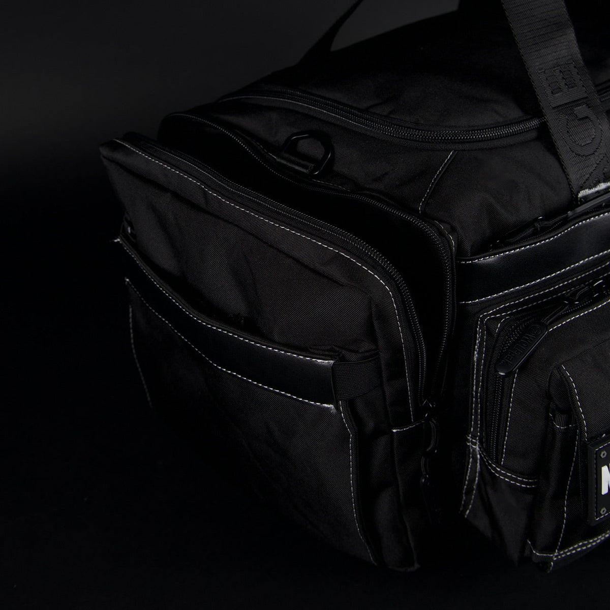 30L Perfect Duffle Bag Black Phantom - Image 16