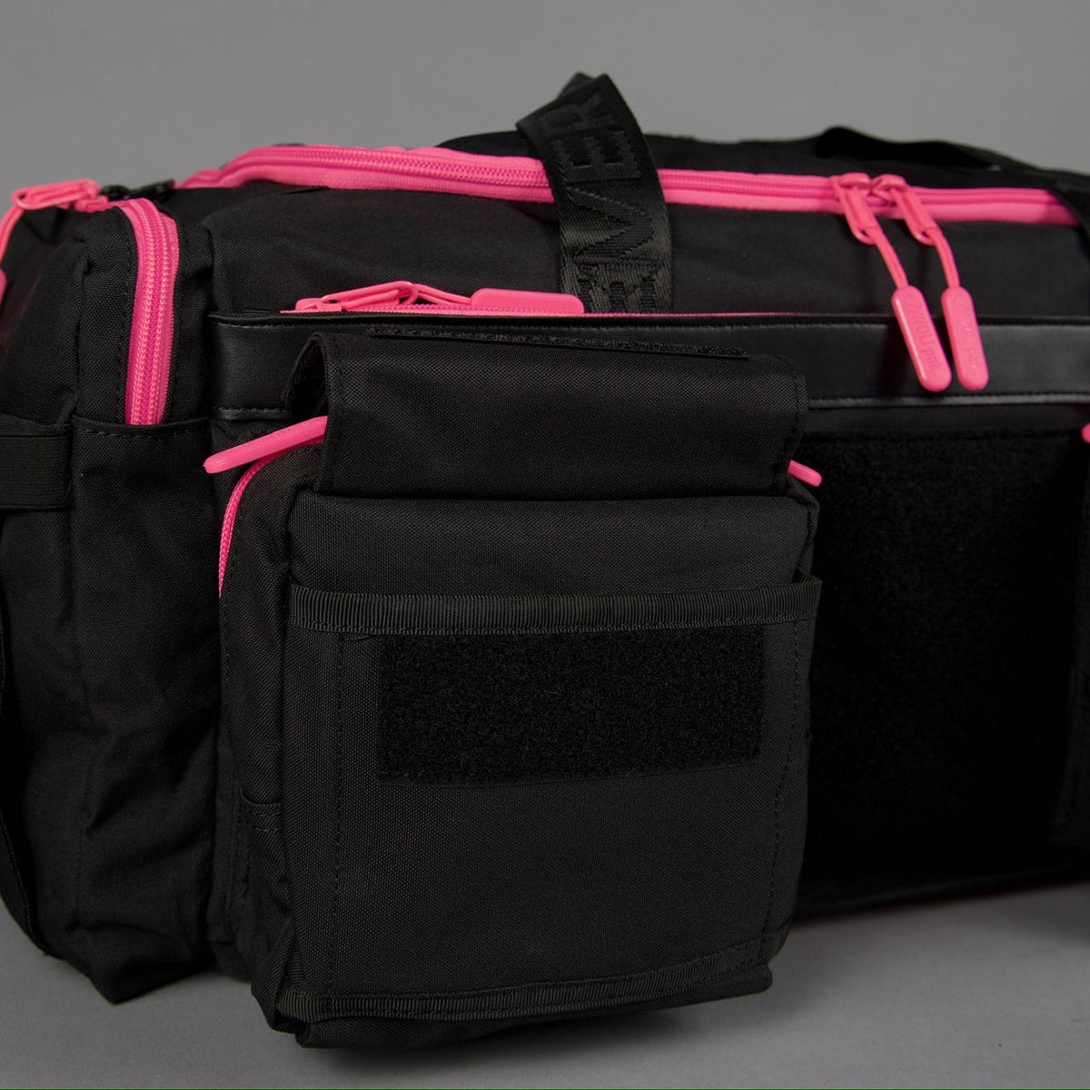 40L Ultimate Duffle Bag Black Neon Pink - Image 22