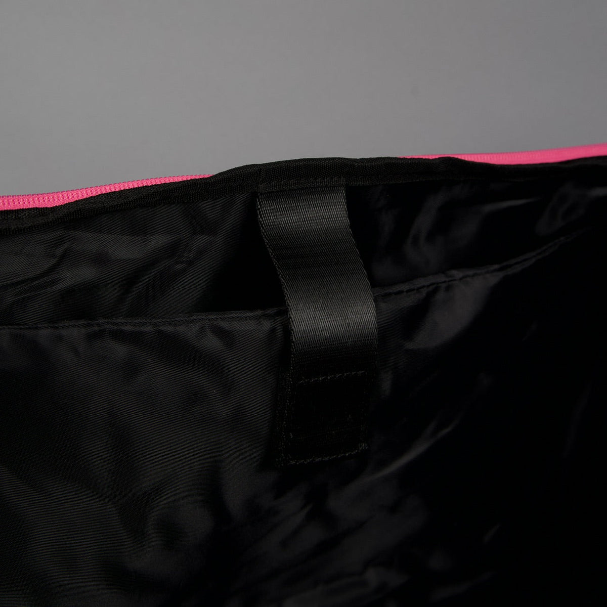 40L Ultimate Duffle Bag Black Neon Pink - Image 25