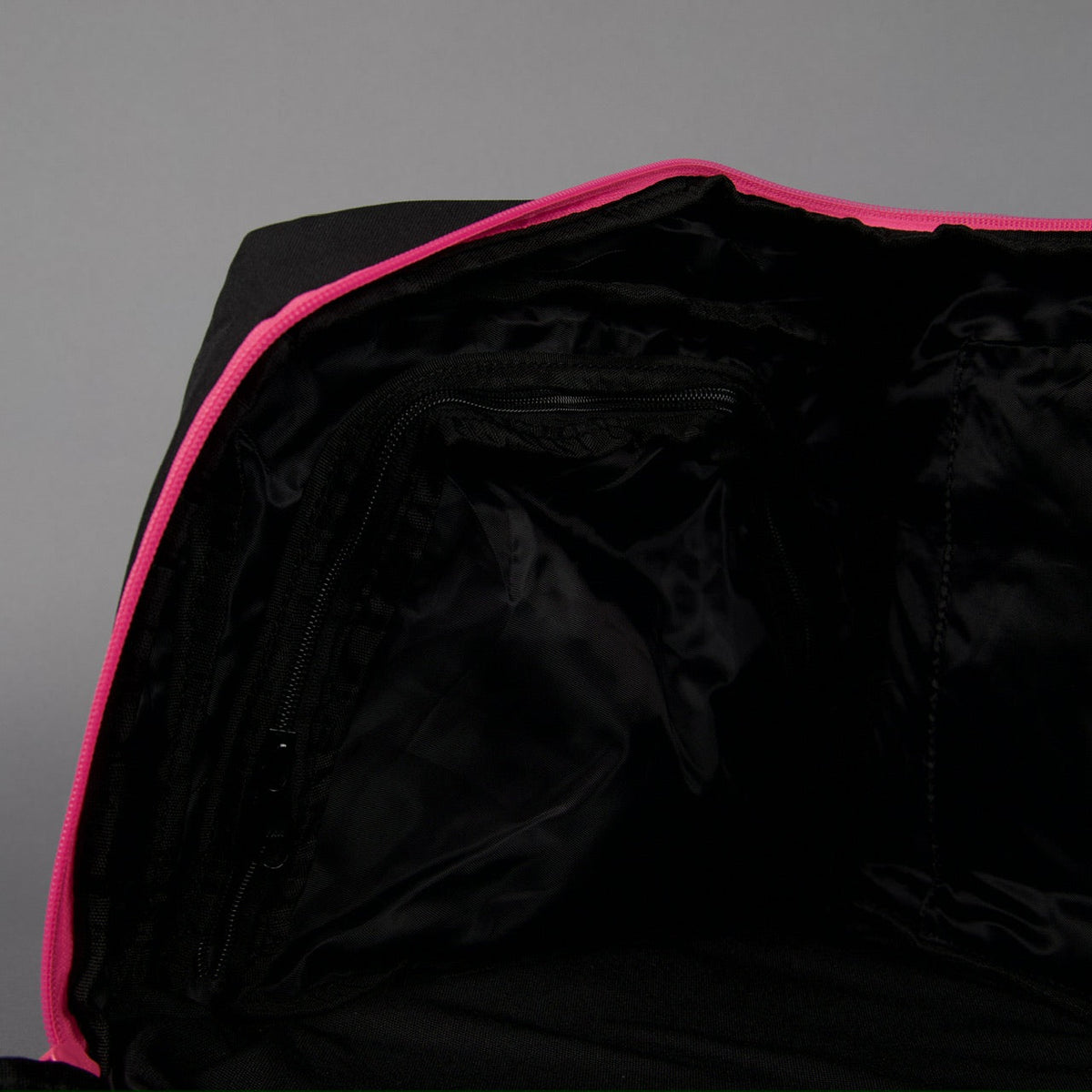 40L Ultimate Duffle Bag Black Neon Pink - Image 26