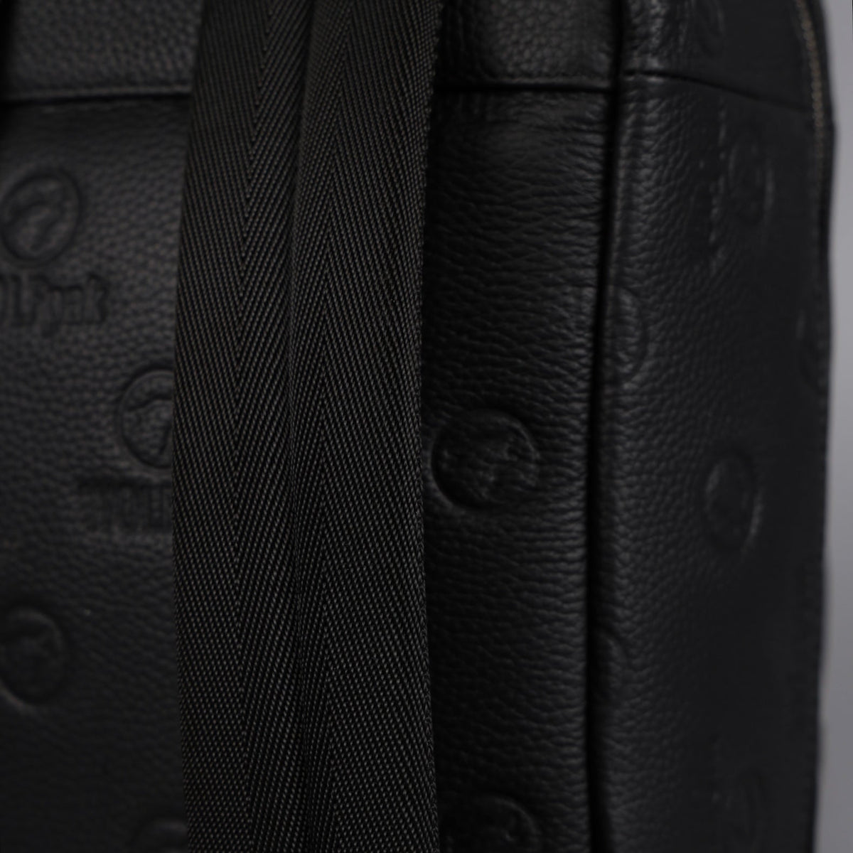 9L Backpack Luxury Leather - Image 17