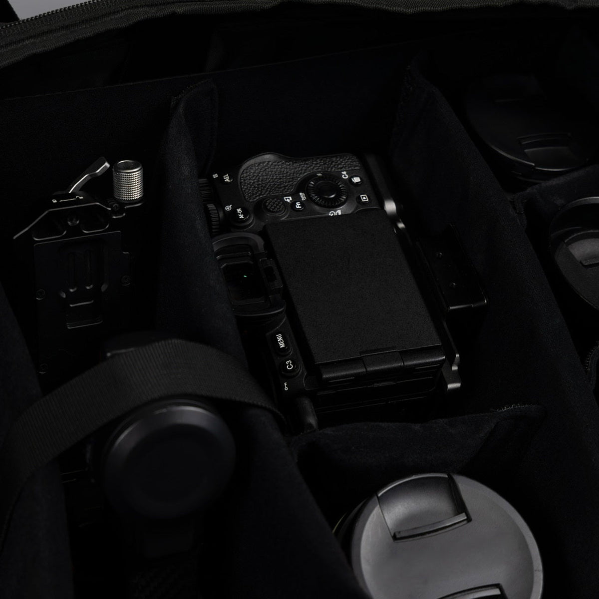 40L Duffle Camera Bag Insert (SALE) - Image 8