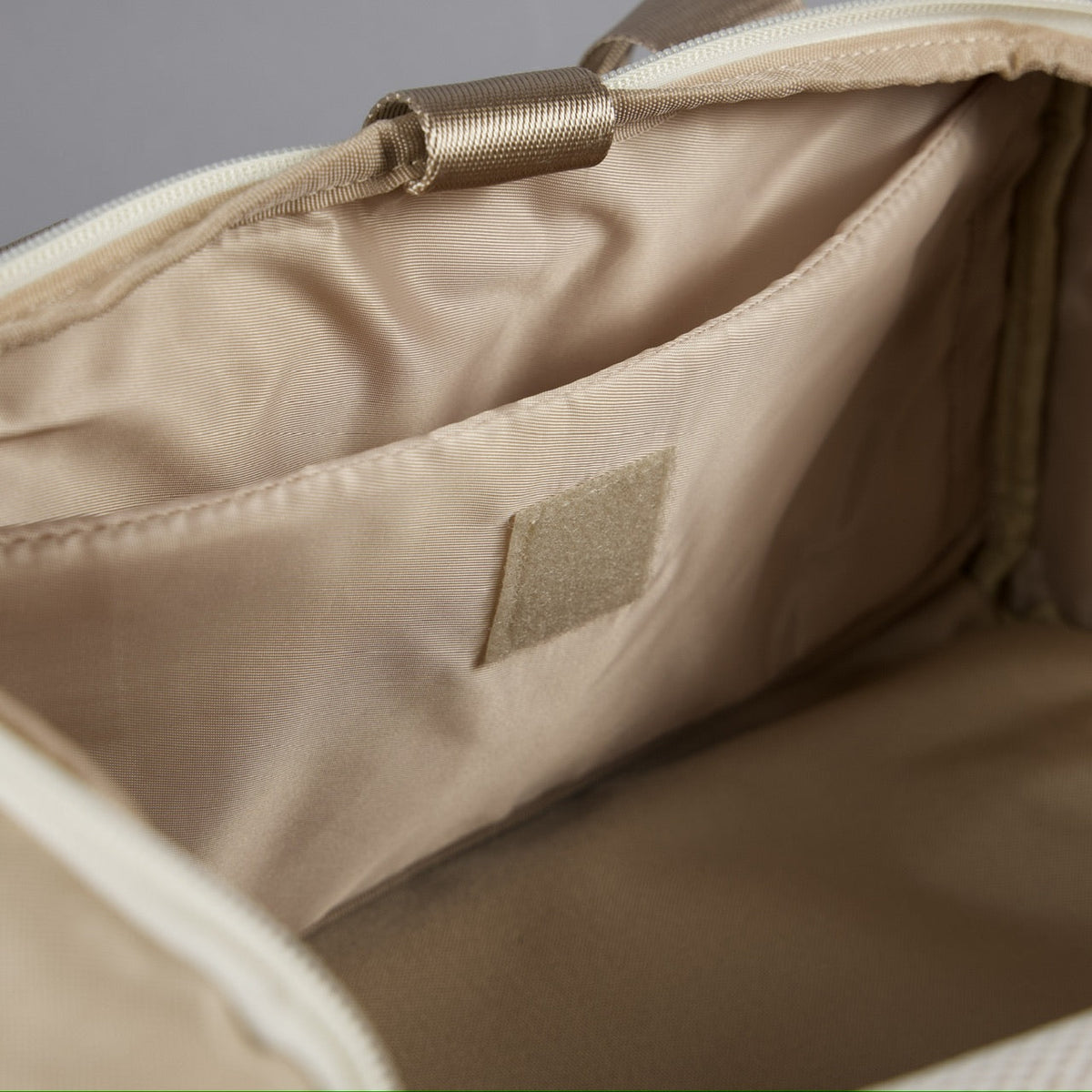 20L Mini Duffle Bag Neutral - Image 39