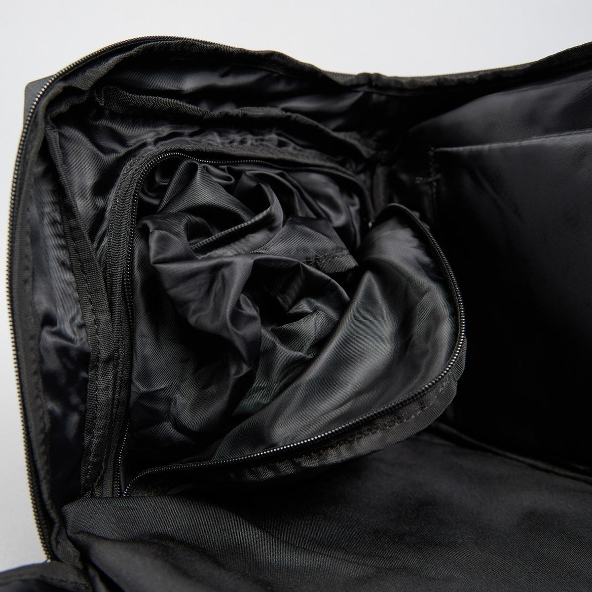 40L Ultimate Duffle Bag Alpha Black - Image 45