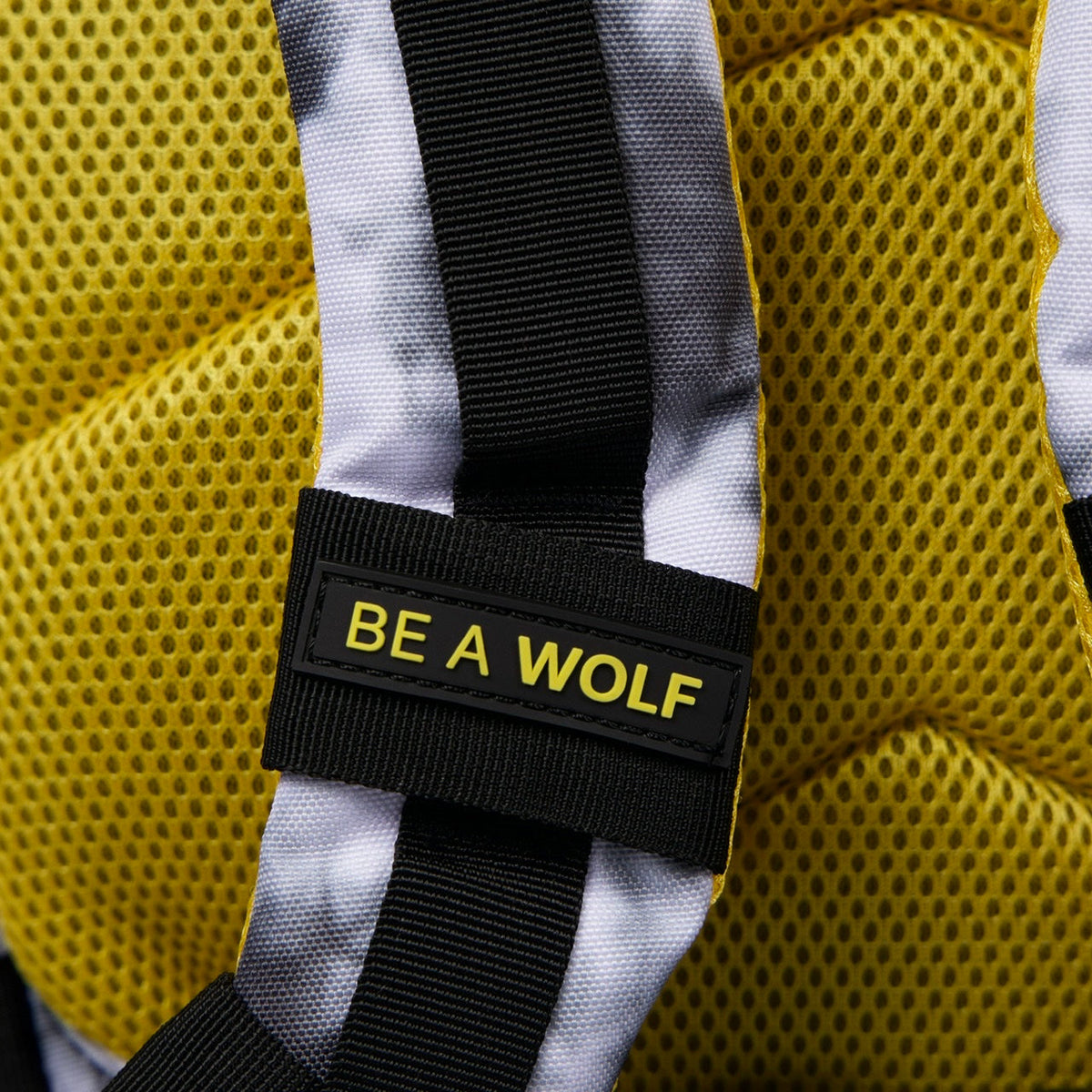 45L Backpack Timber Wolf Yellow Jacket - Image 17