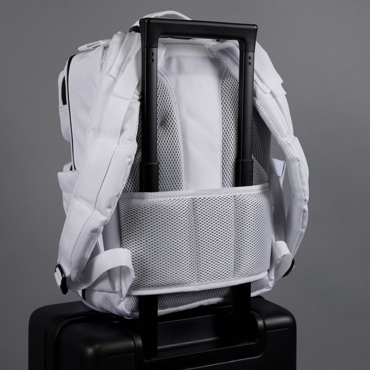 15L Backpack Polar White - Image 7