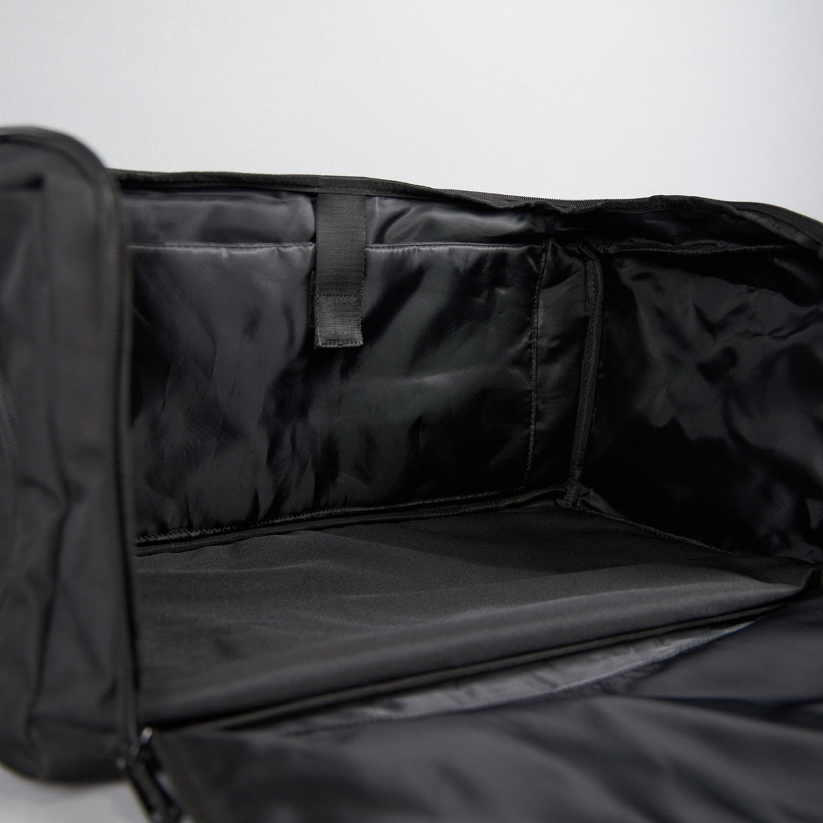 40L Alpha Black Meal Management Duffle Bag - Image 43
