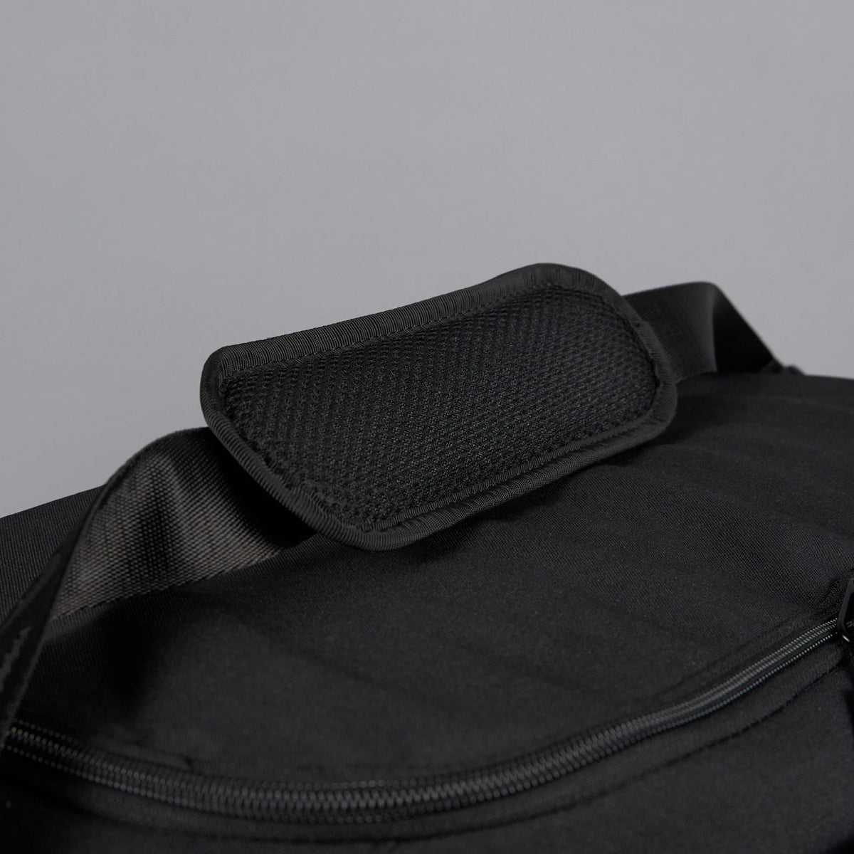 40L Ultimate Duffle Bag Alpha Black - Image 32