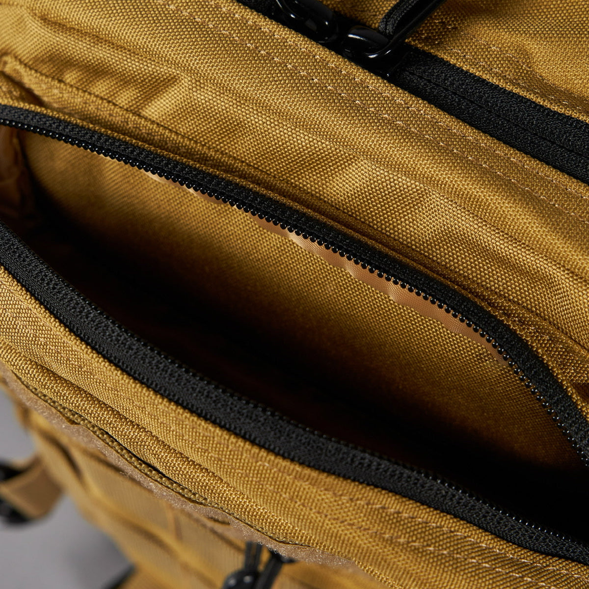 9L Backpack Mini Khaki - Image 17