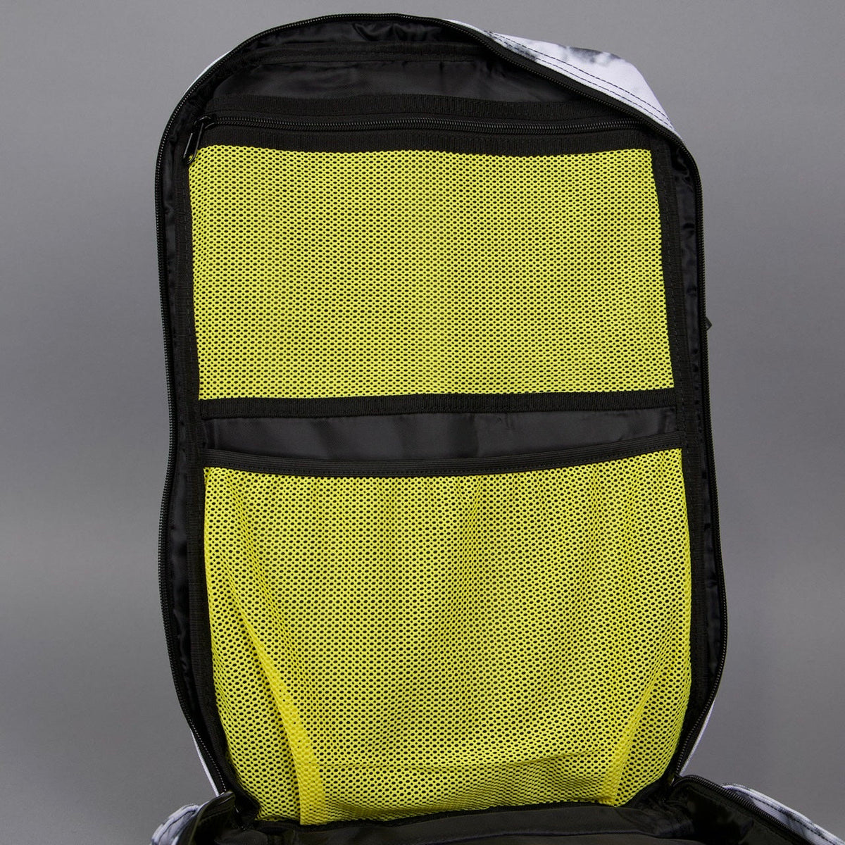 45L Backpack Timber Wolf Yellow Jacket - Image 23