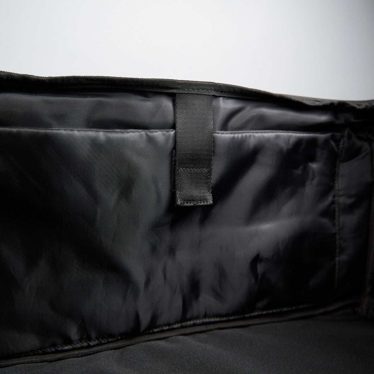 40L Alpha Black Meal Management Duffle Bag - Image 44