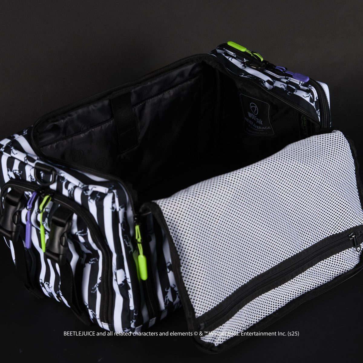 30L Perfect Duffle Bag Beetlejuice - Image 17
