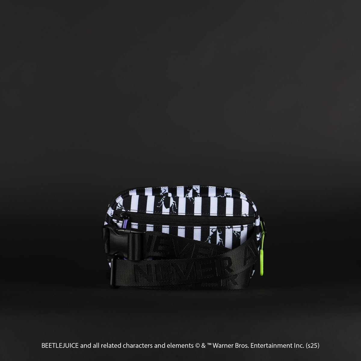 1.5L Crossbody Pack Beetlejuice - Image 4