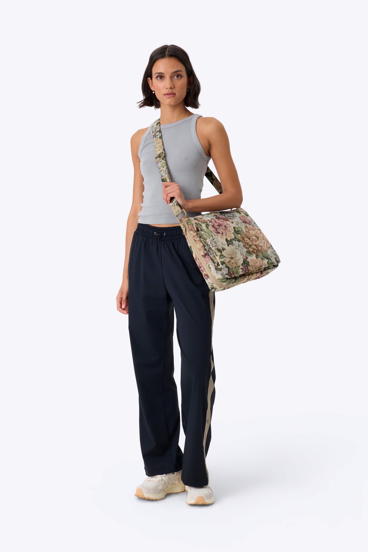 The Expandable Messenger Tote in Vintage Floral - Image 7