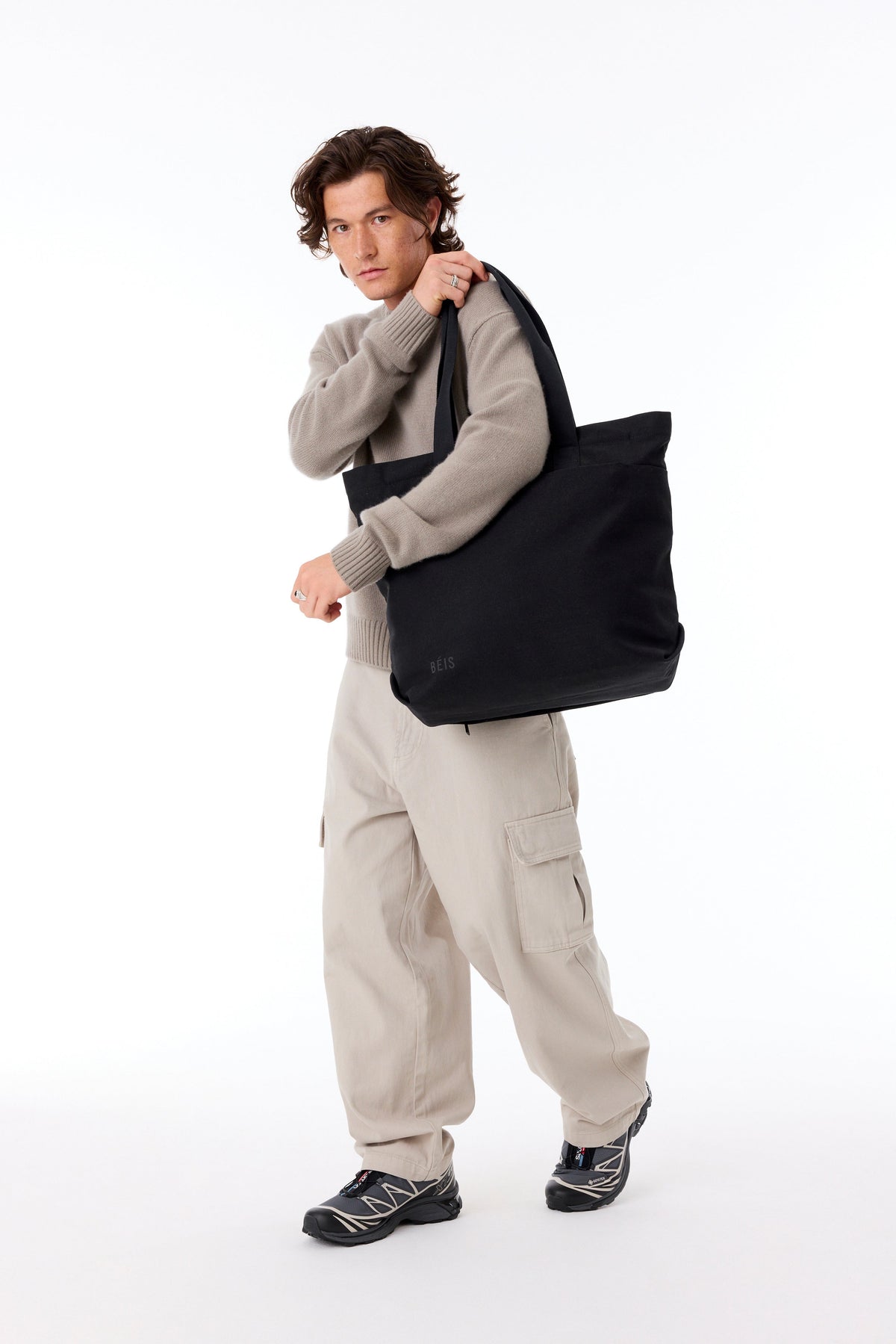 Resale The Utility Tote in Black - Image 4