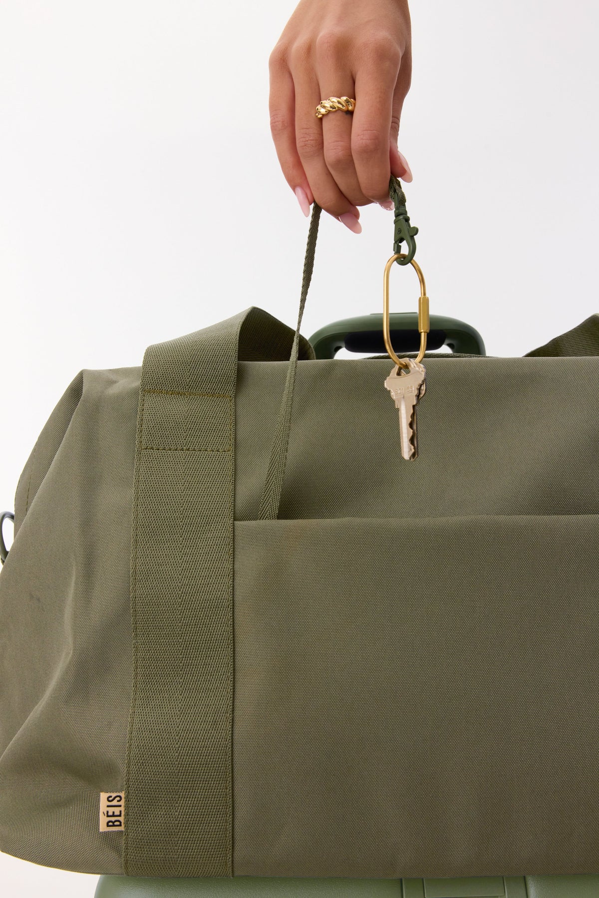 Resale The BÉISics Duffle in Olive - Image 4