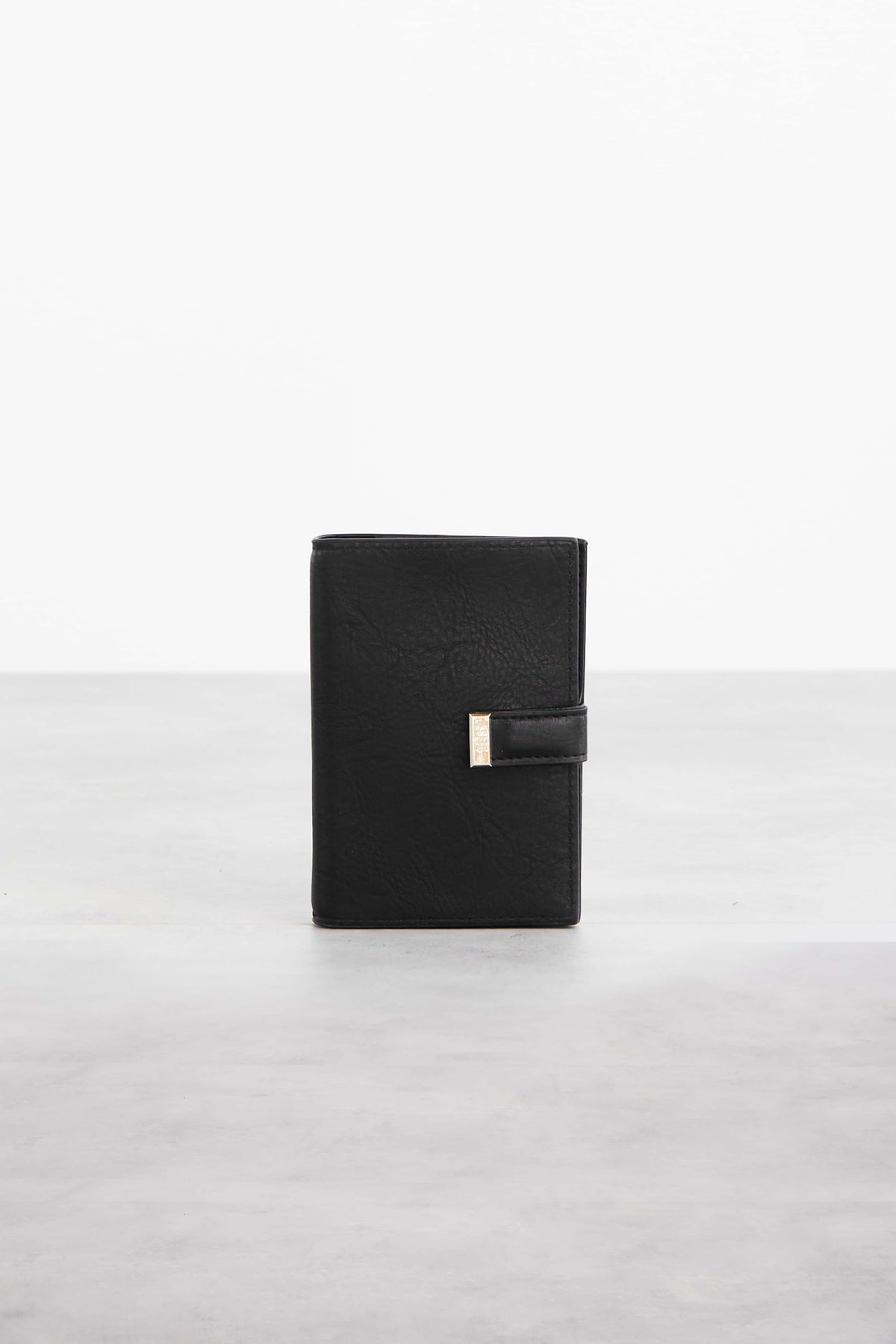 The Passport & Luggage Tag Set in Black - Image 2