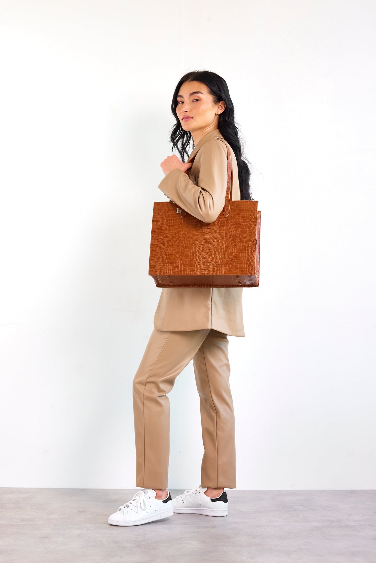 Resale The Work Tote in Cognac Croc - Image 9