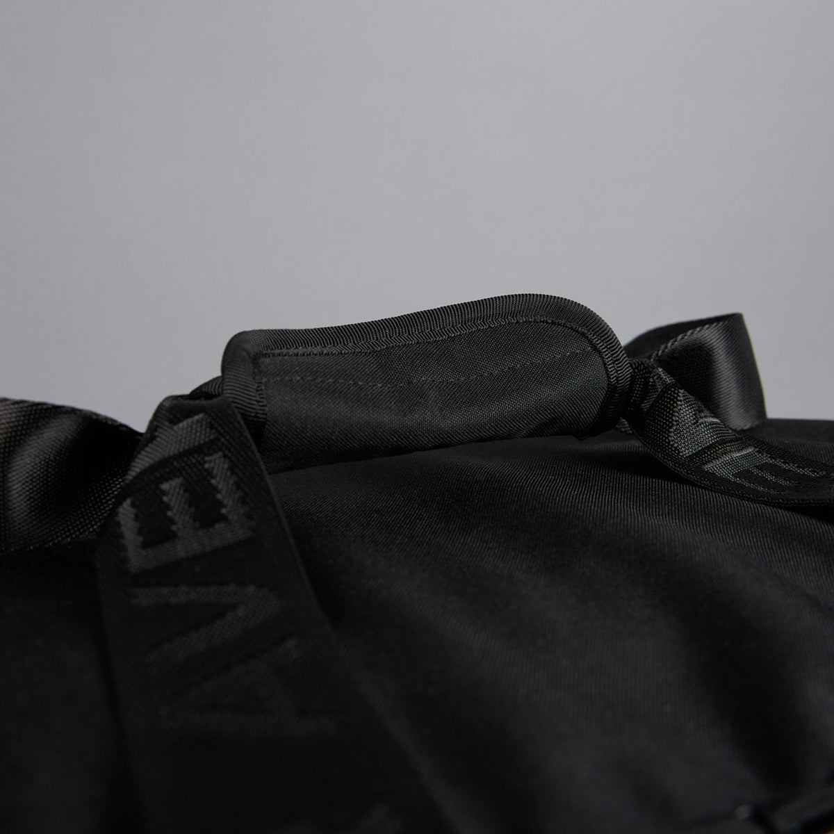 40L Ultimate Duffle Bag Alpha Black - Image 35