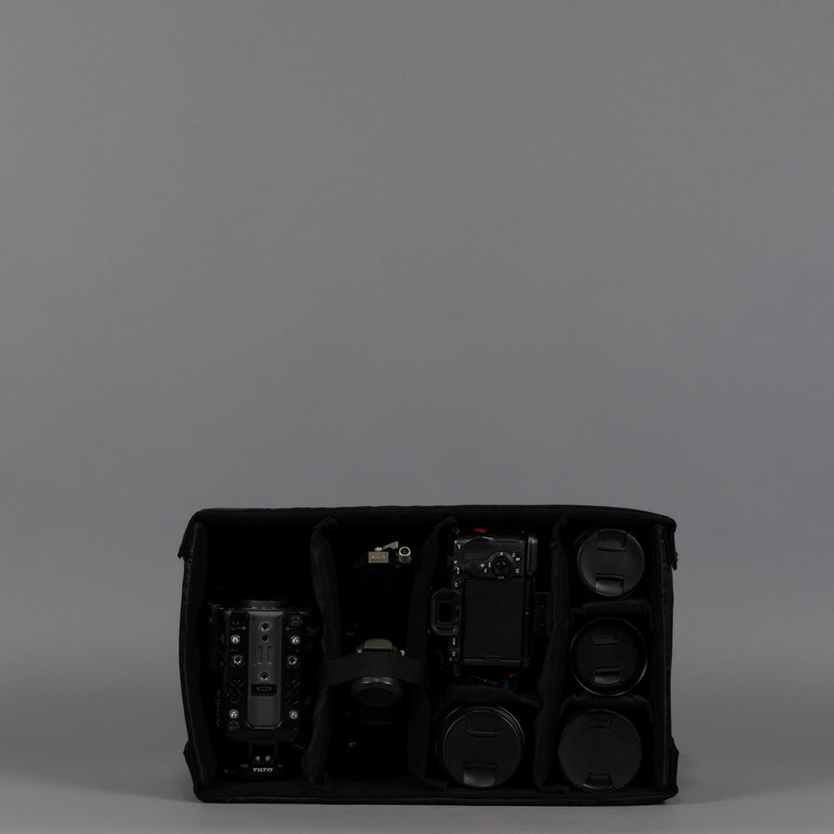 40L Duffle Camera Bag Insert - Image 13