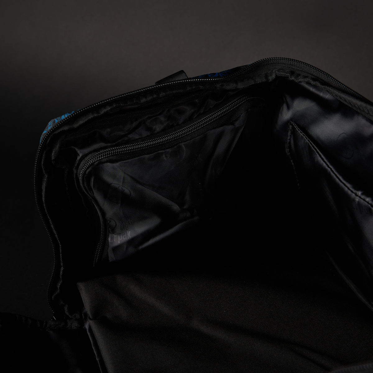 30L Perfect Duffle Bag Dead Men Tell No Tales - Image 22