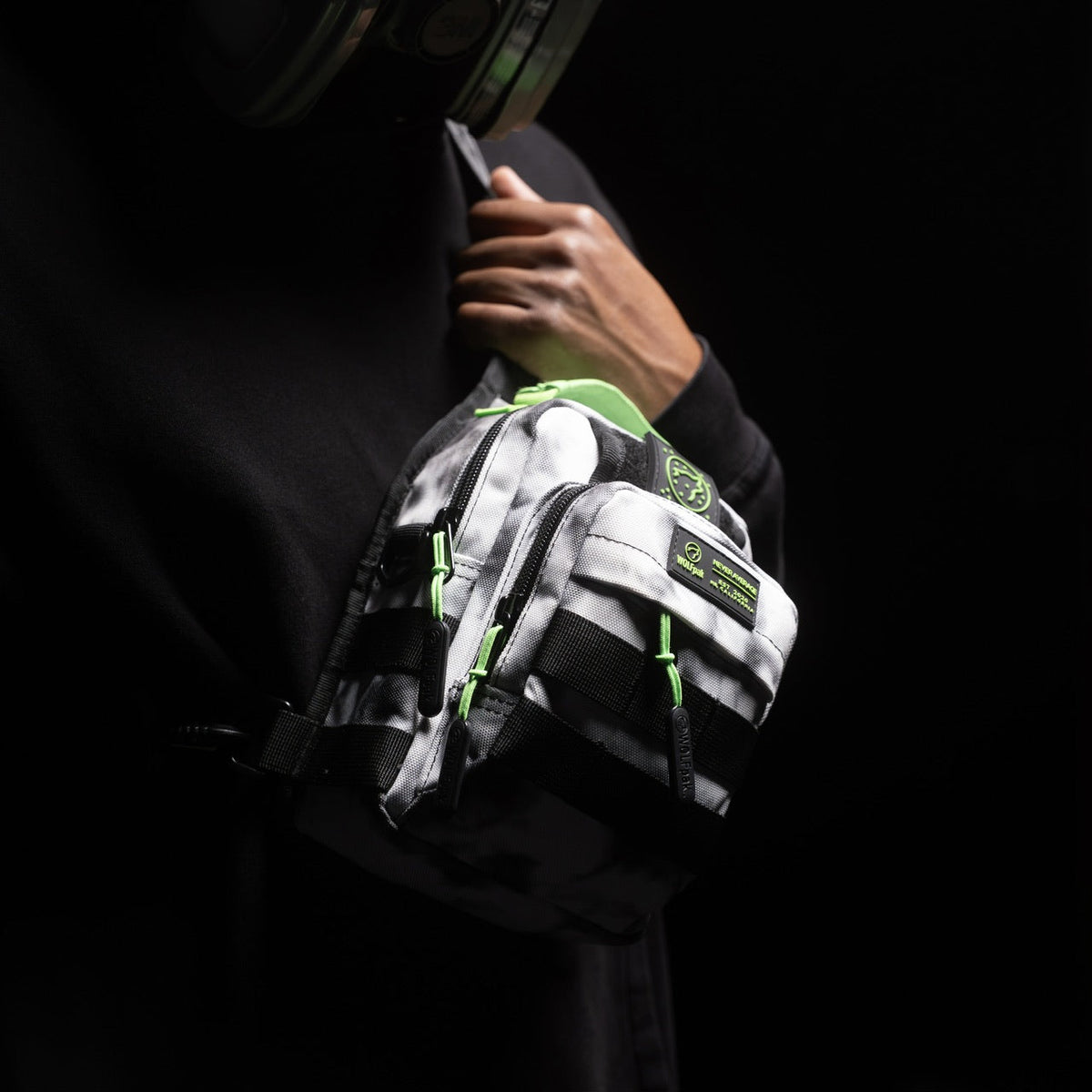 4L Mini Tactical Sling Bag Graffiti Green - Image 5