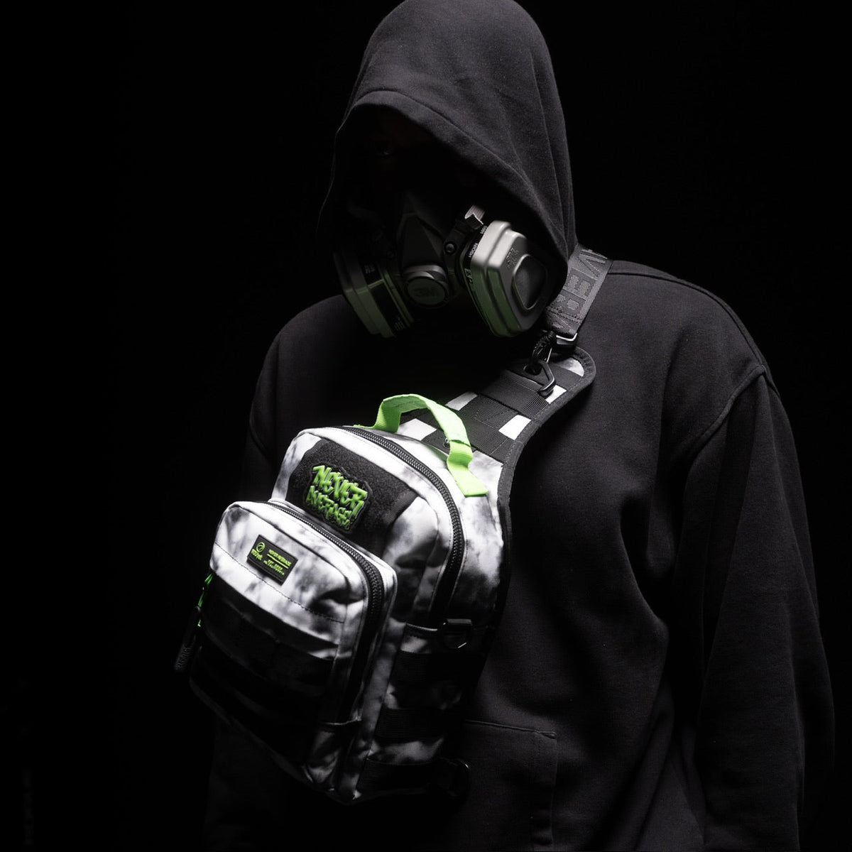 9L Tactical Sling Bag Graffiti Green - Image 4