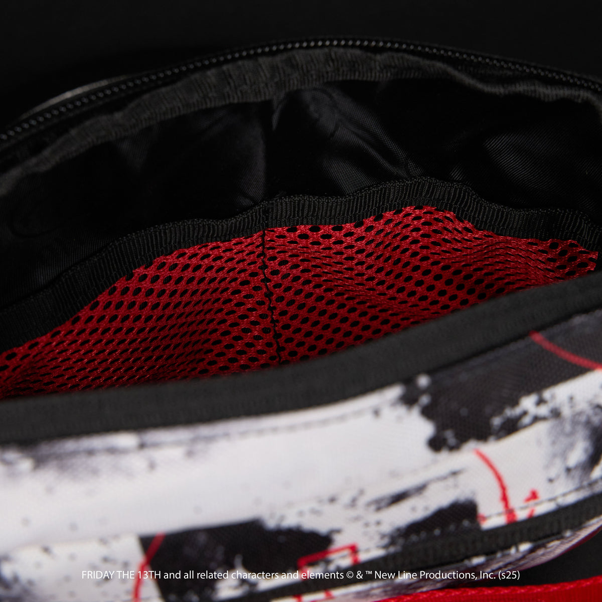 1.5L Crossbody Pack Friday The 13th - Image 9