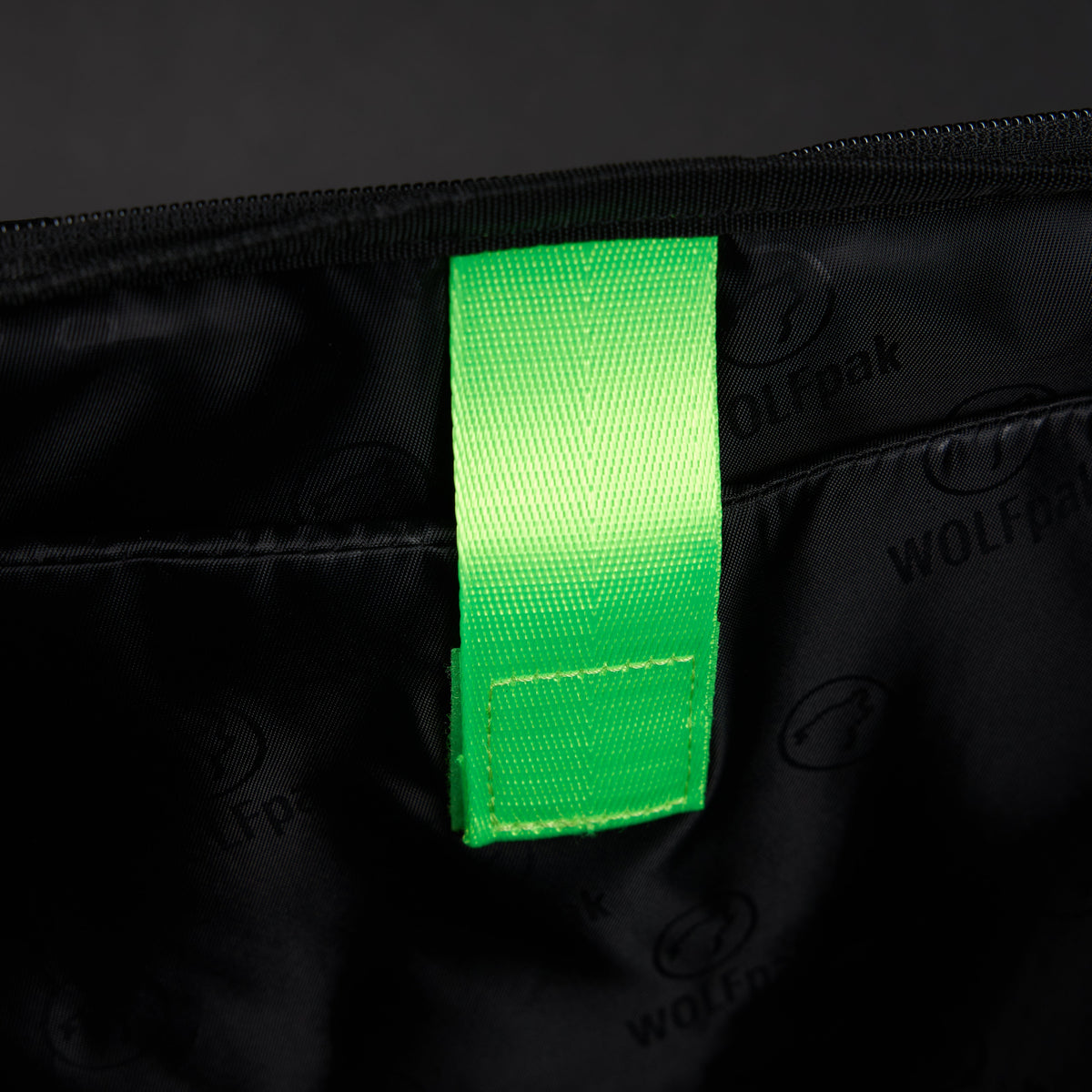 30L Perfect Duffle Bag Graffiti Green - Image 25