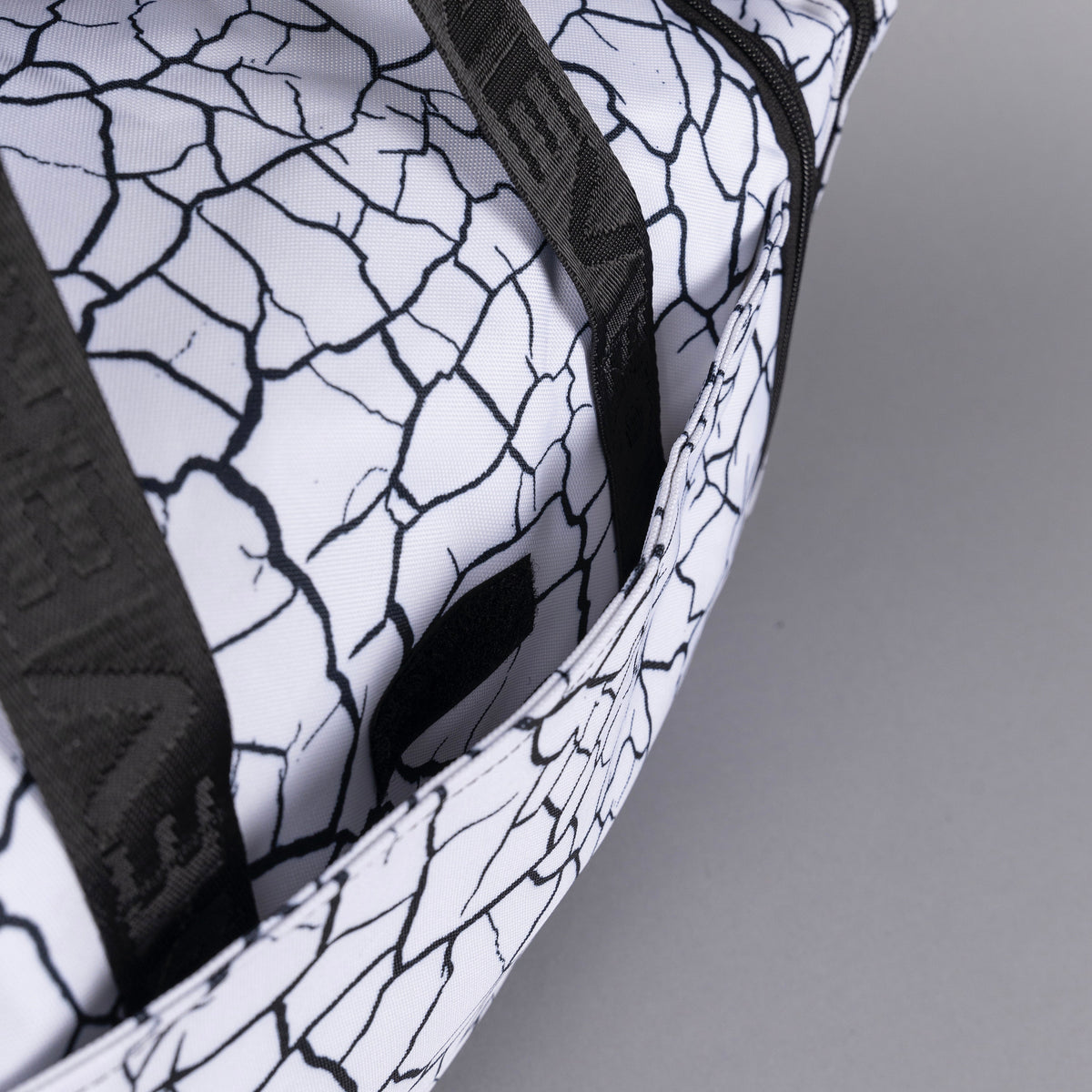 30L Perfect Duffle Bag Part 2: The Reign - Image 14