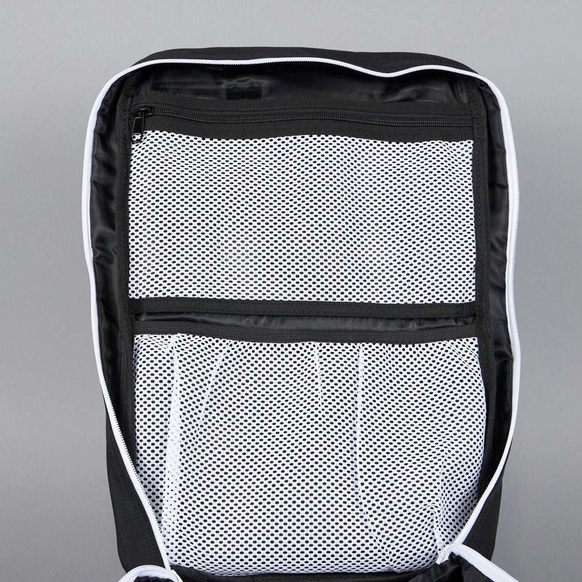 25L Backpack Power Slap Black - Image 25