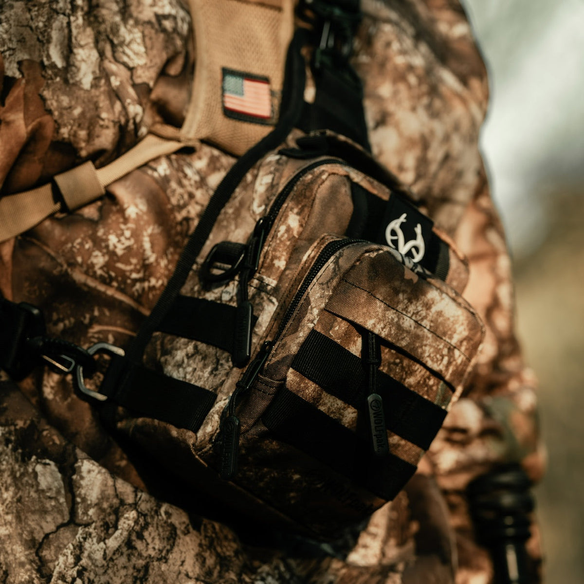 4L Mini Tactical Sling Bag Realtree APX - Image 5