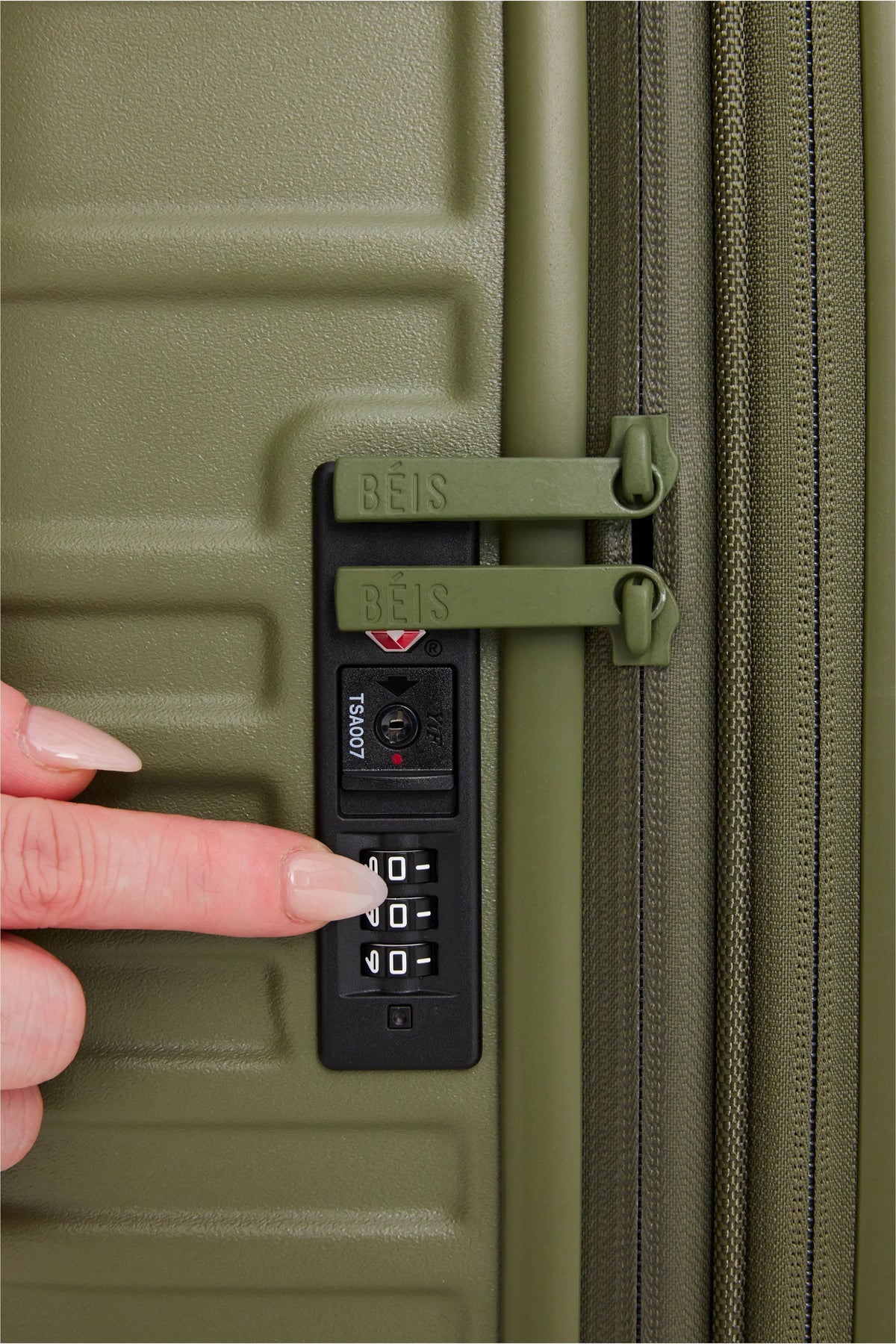 Resale The Medium Check-In Roller in Olive - Image 8