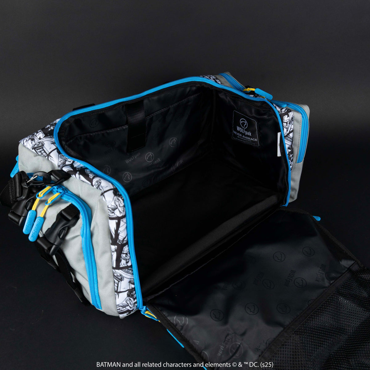 30L Perfect Duffle Bag Retro Batman - Image 17