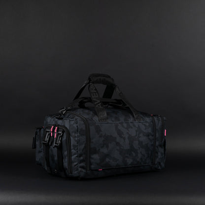 30L Perfect Duffle Bag Black Hearts - Image 11