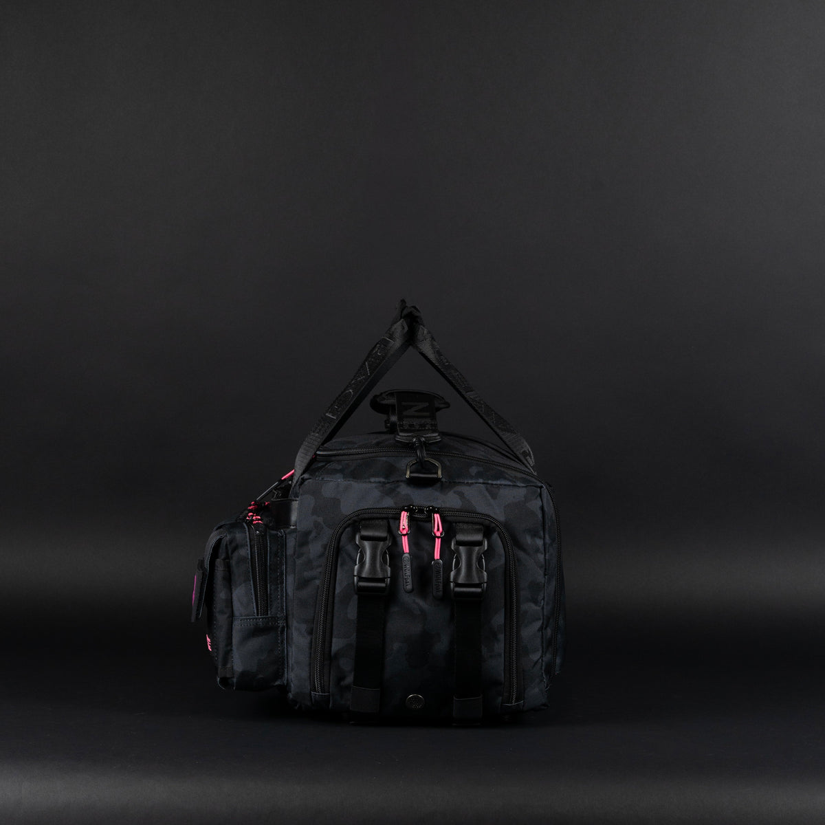 30L Perfect Duffle Bag Black Hearts - Image 12