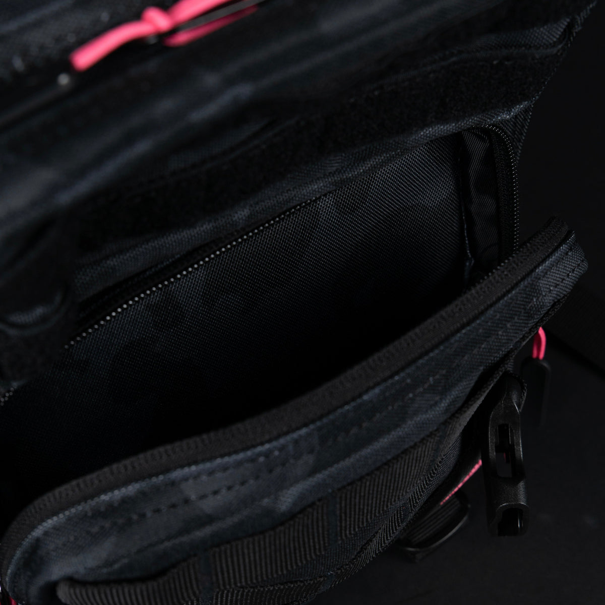 9L Backpack Mini Black Hearts - Image 16