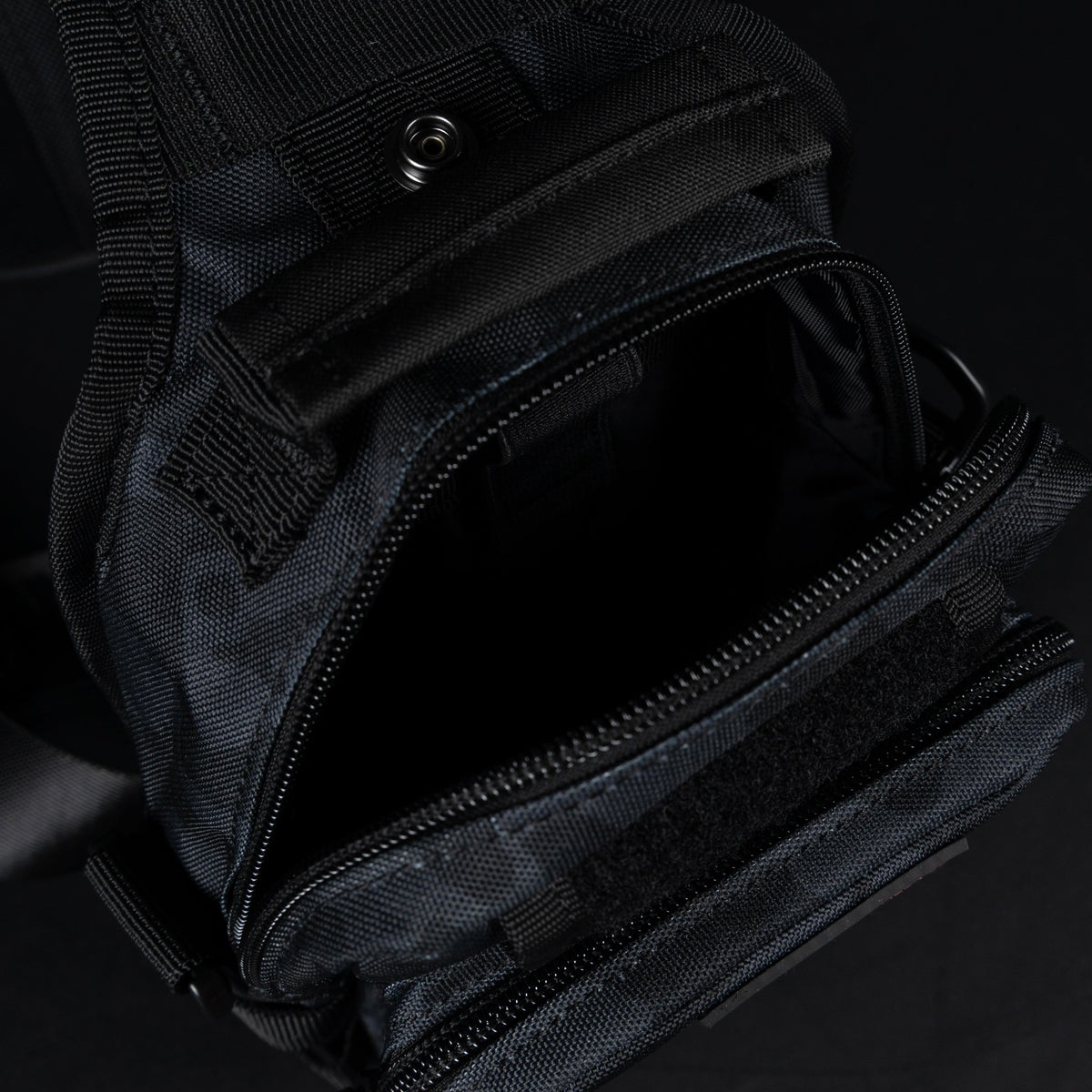 4L Mini Tactical Sling Bag Black Hearts - Image 12
