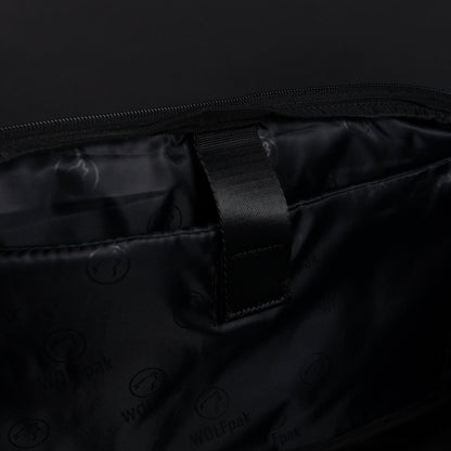 30L Perfect Duffle Bag Black Hearts - Image 21