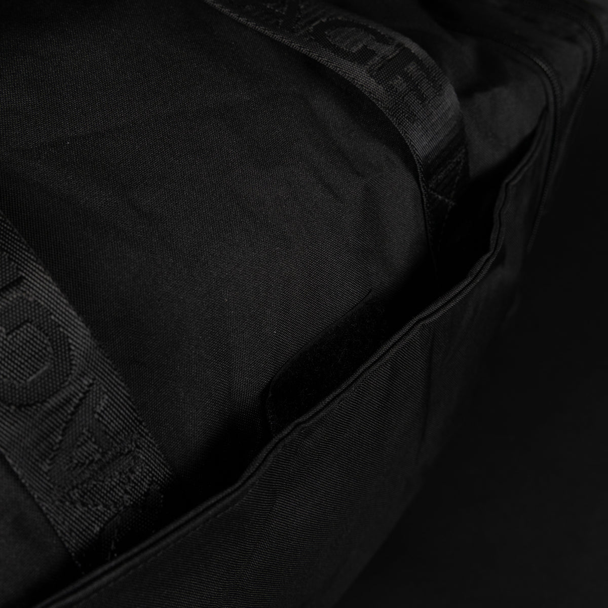 30L Perfect Meal Management Duffle Bag Alpha Black - Image 16