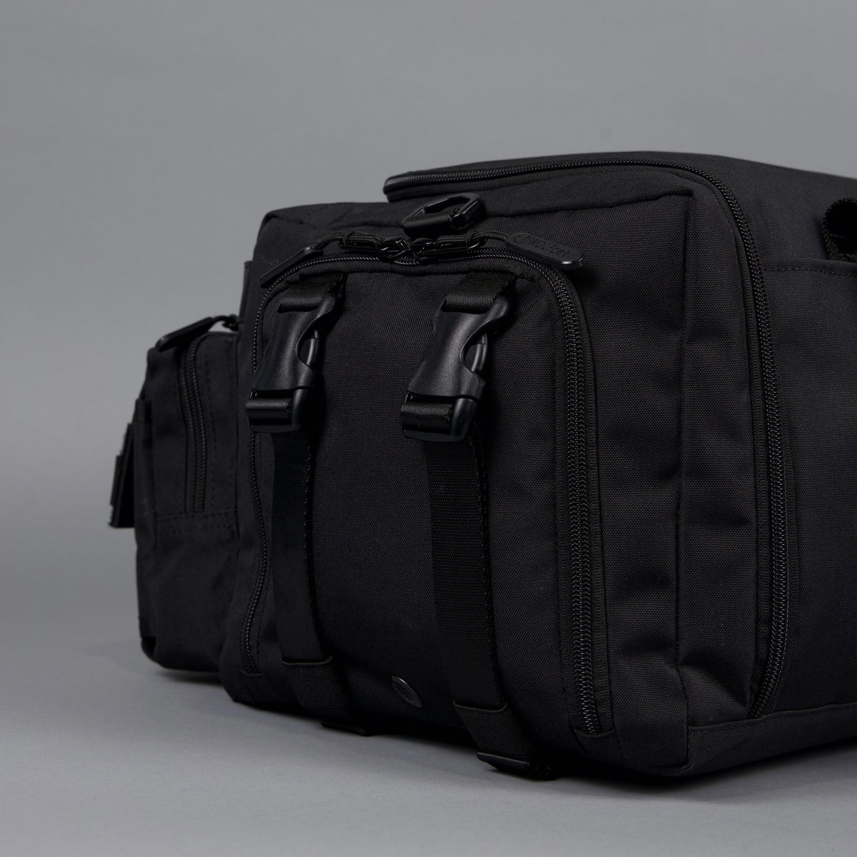 30L Perfect Duffle Bag Nightshade - Image 17