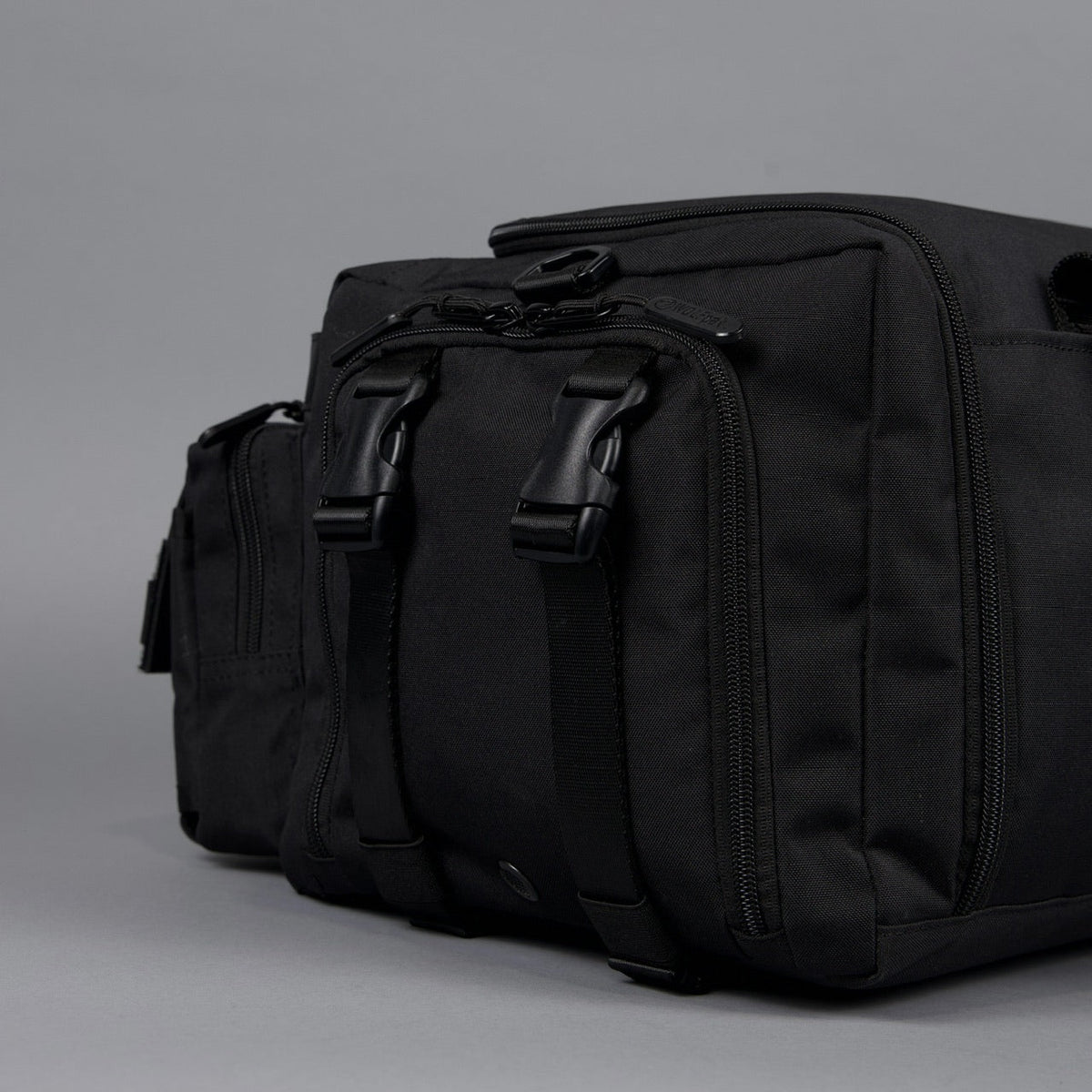 30L Perfect Duffle Bag Alpha Black - Image 20